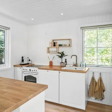 Semesterbostad M348-vaeggerlose-gogeurtvej-11 Bøtø By