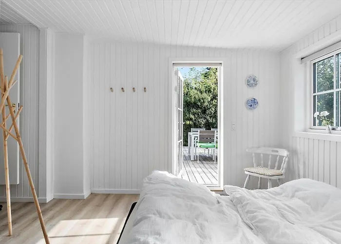 M348-vaeggerlose-gogeurtvej-11 * Bøtø By